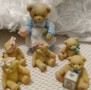 Cherished teddies